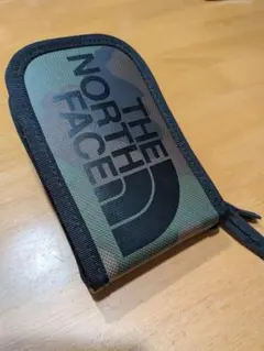 THE NORTH FACE カモフラ柄 ボディバッグ