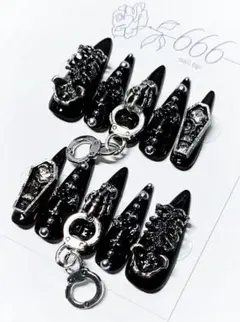 【No.016】ネイルチップ　地雷系量産型サブカルゴシックゴテゴテゴスロリ　黒