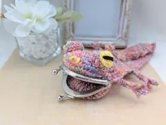 ぱっくりトカゲ♡ボールチェーン付き　がま口ポーチ ハンドメイド　ペンケースのサムネイル