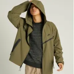 ナイキ テック ウインドランナー ミディアムオリーブ