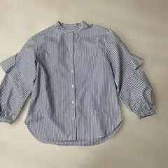 ストライプフリル長袖シャツ　GU Sサイズ ブルー系のサムネイル