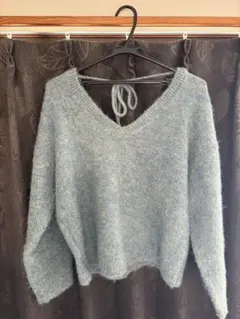 Ungrid Vネックリボン付きセーター