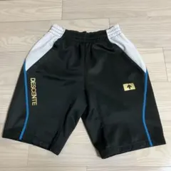 DESCENTE ショートパンツ ブラックのサムネイル