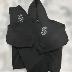 2026年最新】supremeセットアップの人気アイテム - メルカリ