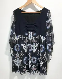 VIVIENNE TAM プリント デザイン シフォン チュニック ブラウスのサムネイル