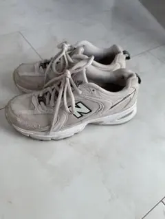 ニューバランス　レディース　スニーカー　人気