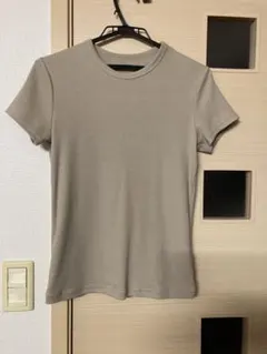 UNIQLO ソフトリブクルーネックTシャツ ベージュ