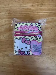 ハローキティ スカーフ付チャームポーチ ヒョウ柄