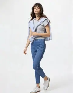 美品　UNIQLO ウルトラストレッチクロップドデニムレギンスパンツ S