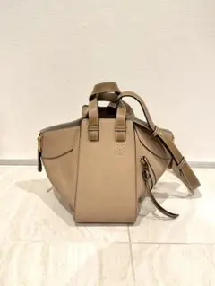 2025年最新】ロエベ ハンモック スモール サンドの人気アイテム