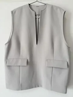 ミラオーウェン　キーネックコクーンプルベスト アイボリー