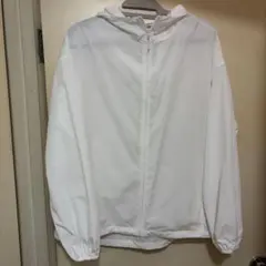 ⭐️未使用UNIQLOポケッタブルUVパーカー　ホワイト　Mサイズ