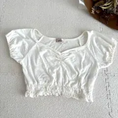 【Chacott】ホワイト ギャザー入り クロップドTシャツ　白　美品　軽量