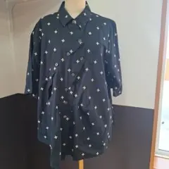 小花柄 半袖シャツ ブラックのサムネイル