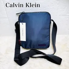 新品タグ付 Calvin Klein CK ミニショルダーバッグ ネイビーのサムネイル