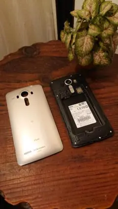 即日発送 isai vivid LGV32 au ジャンク