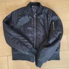 ブラック MA-1ジャケット 袖ジッパーポケット