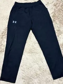 Under Armour ジャージパンツ 黒