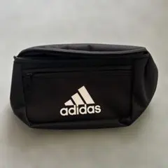 adidas ブラック ボディバッグ