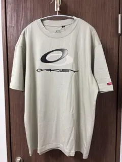 【新品】オークリー Tシャツ NEW RETROのサムネイル