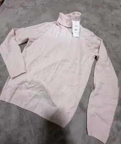 100%カシミヤ ピンク タートルネックセーター　ユニクロ