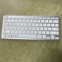 (箱付き)ELECOM ワイヤレスキーボード TK-FBP 102SV/EC