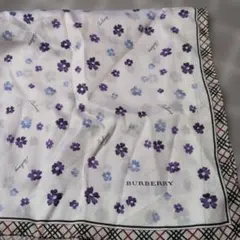 BURBERRY 花柄ハンカチ綿100%