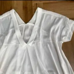 KBF Vネックチュニック　ホワイト　Mサイズ