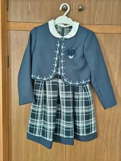 フォーマルドレス 、美品、120cm、卒園・入学式・発表会、数時間の着用のみ