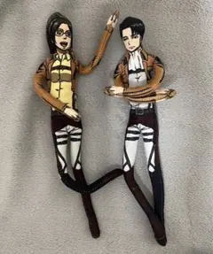 進撃の巨人　ワイヤー式 ぬいぐるみ　2点セット　ハンジ　リヴァイのサムネイル