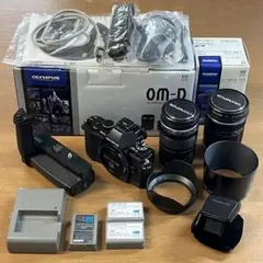 OLYMPUS OM-D E-M5 レンズキット バッテリーグリップ他 セット