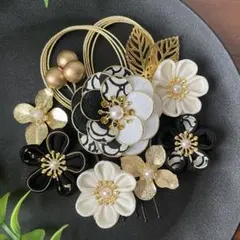 つまみ細工 髪飾り 成人式 卒業式 前撮り 白黒金 振袖髪飾り【332】