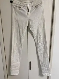 ユニクロ スキニーパンツ ホワイト 25インチ