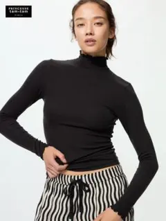 極暖ヒートテックカシミヤブレンドリブハイネックT