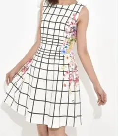 クイーンズコート　花柄ワンピース