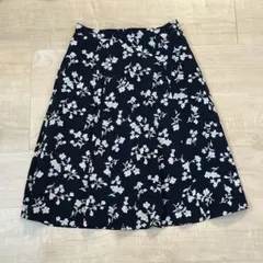 BE RADIANCE ミディ丈 花柄フレアスカート