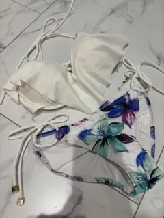 lip service フリルビキニ 花柄のサムネイル