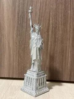 自由の女神 置物 シルバーカラー 高さ26.5cm