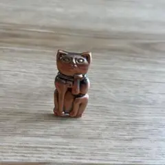 猫の置物★金属製 茶色