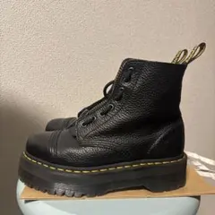 ドクターマーチン SINCLAIR Dr Martens