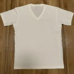 UNIQLOホワイト Vネック Tシャツ