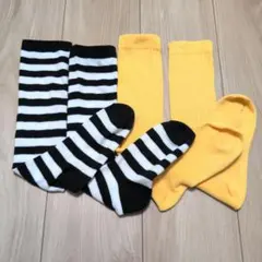 キッズ　靴下　２足セット 黒白ストライプ　黄色