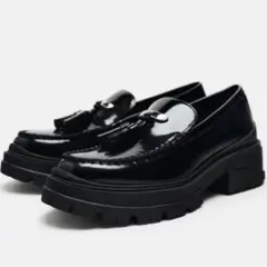 【ZARA】厚底ローファー　トラックソール　ブラック　タッセル付き