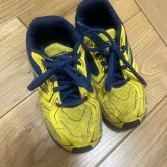 瞬足　　20 紐靴　スニーカー　サッカー　キッズスニーカー