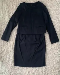 UNTITLED 濃紺　スカートスーツ