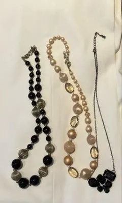 ビーズとパールのネックレス3本セット