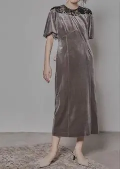 ニアナ ベロアオパールレース切り替えIラインドレス M