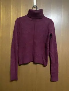 Acneアクネ　カシミヤ100% タートルネックのサムネイル
