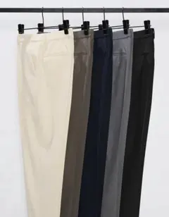 UNIQLO ユニクロ　スマートアンクルパンツ　ホワイト