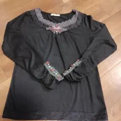 アクシーズファム♥️　　黒　長袖トップス レース装飾